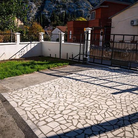 Bugi Apartment Kotor Exterior photo